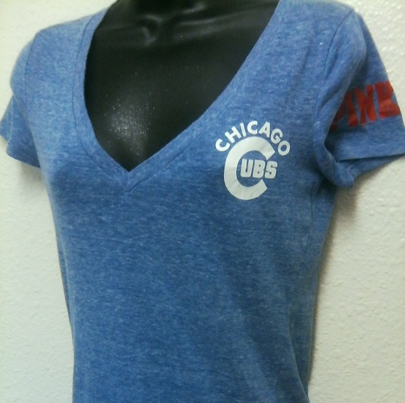 MLB Chicago Cubs Women's Pink V Secret Top - Picture 7 of 7